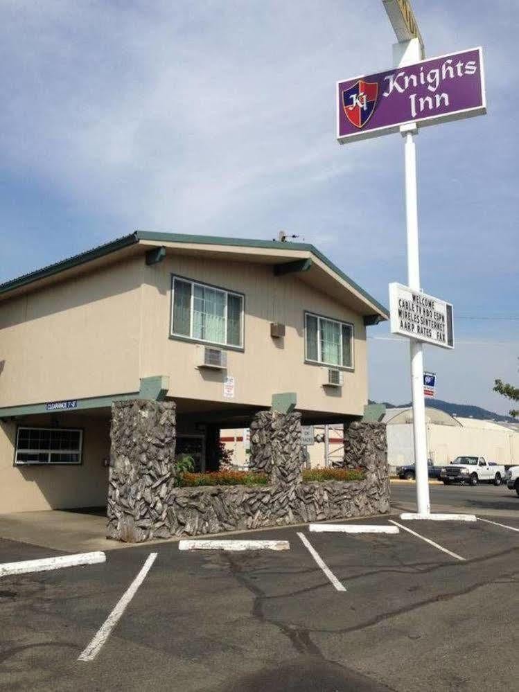 Knights Inn Motel グランツ・パス エクステリア 写真
