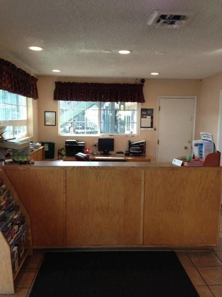 Knights Inn Motel グランツ・パス エクステリア 写真