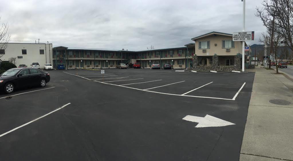 Knights Inn Motel グランツ・パス エクステリア 写真